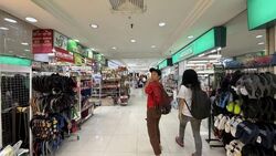 Lucky Plaza (D9), Shop House #628807071